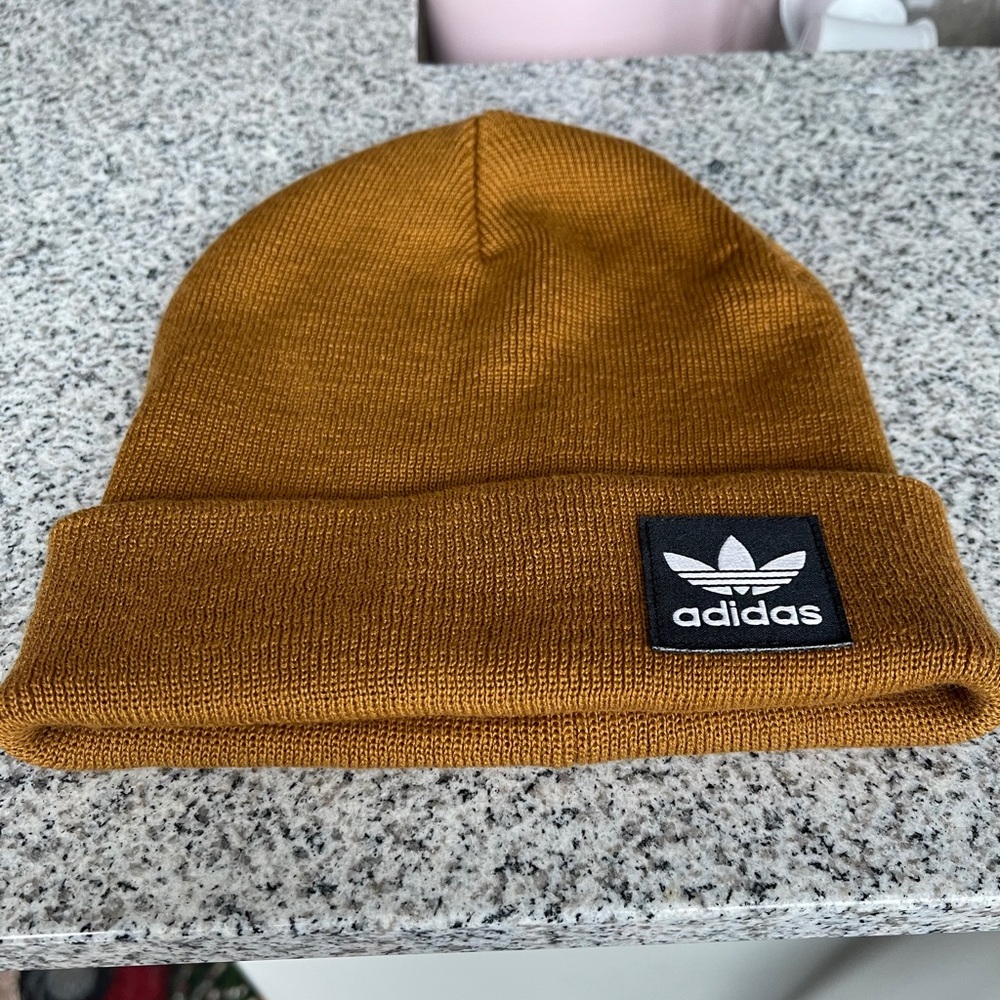 Adidas beanie